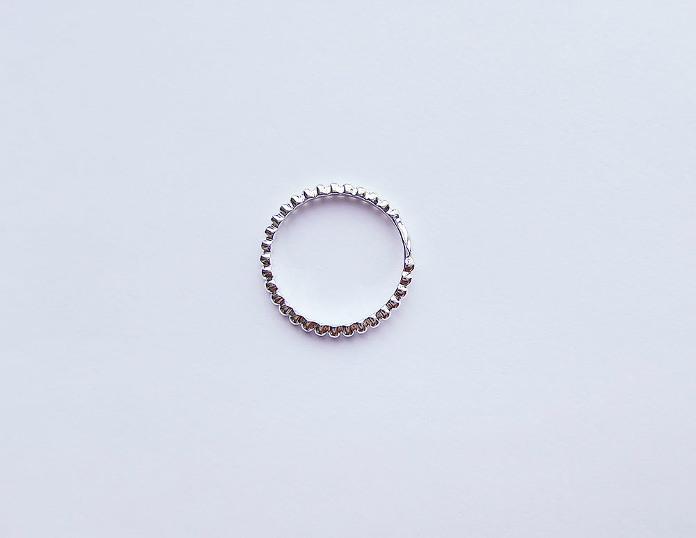 Load image into Gallery viewer, Product picture of Veritume ring in silver named Charlie 2.   