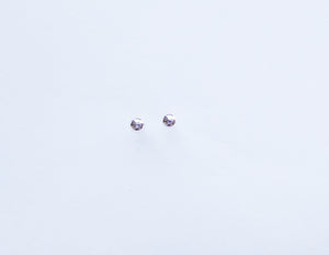 Product picture of Veritume earring named julia in silver 2. 