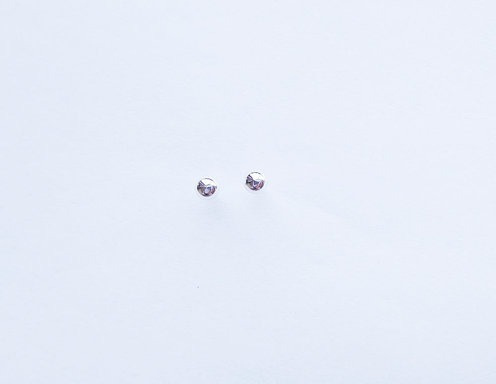Cargar la imagen en el visor de la galería, Product picture of Veritume earring named julia in silver 2. 